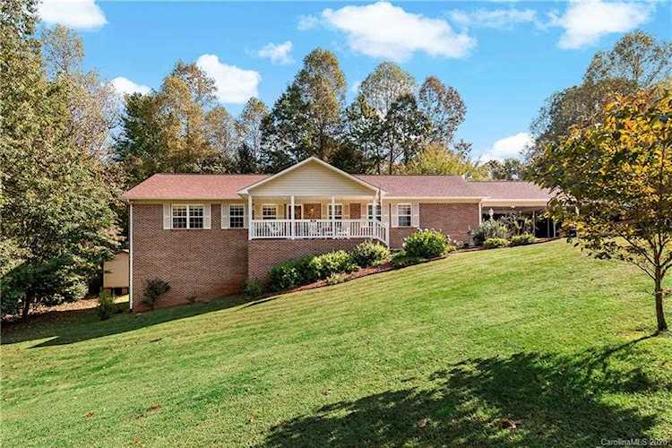 245 Pleasant View Dr Marion, NC 28752
