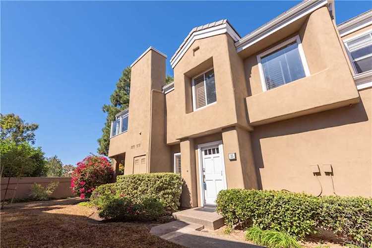 35 Vassar Aisle #19 Irvine, CA 92612