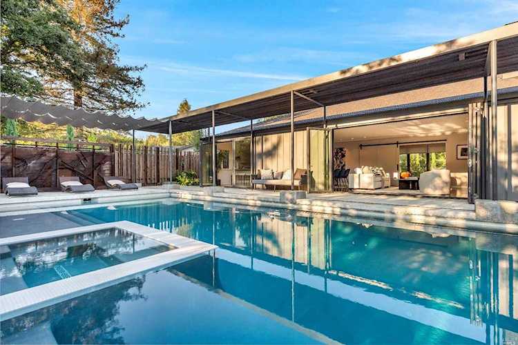 1843 Spring Mountain Court St. Helena, CA 94574