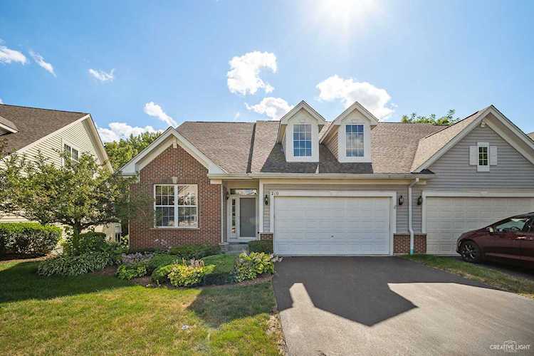 210 Braeburn Circle Sugar Grove, IL 60554