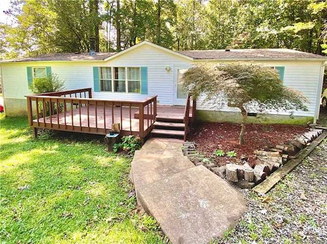 239 Laurelwood Ln Mills River, NC 28759