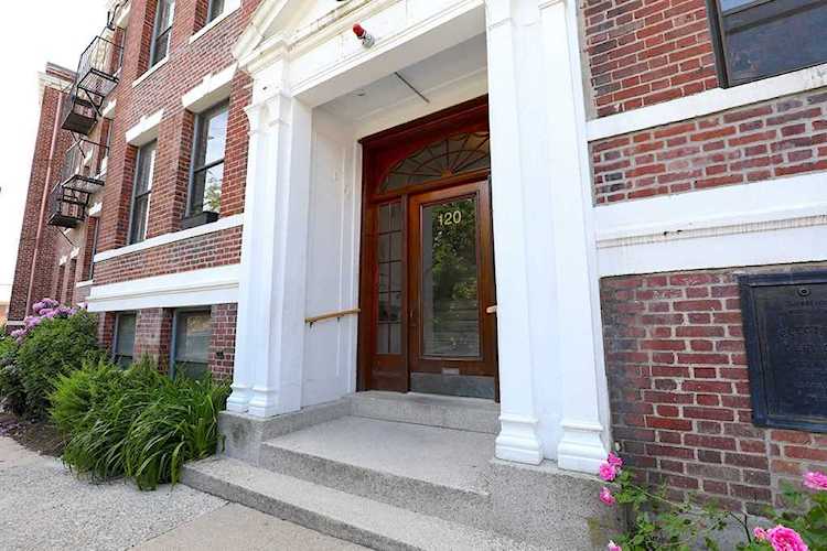 120 Lanark Rd #14 Boston, MA 02135