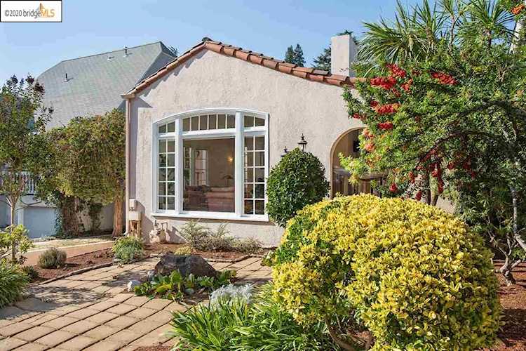1356 Trestle Glen Rd Oakland, CA 94610