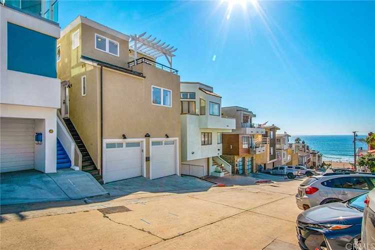 212 43rd Street Manhattan Beach, CA 90266