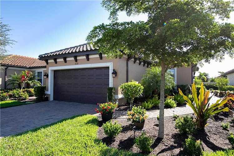 8728 Bellussi Dr Sarasota, FL 34238