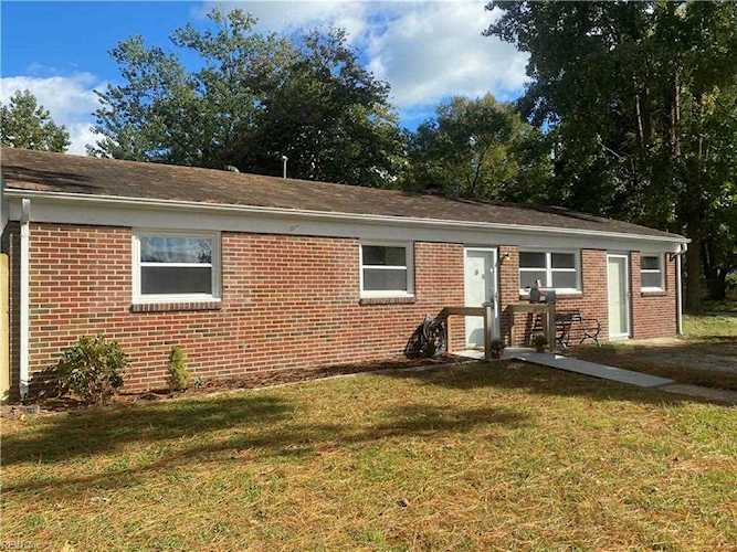 1602 Grimes Rd Hampton, VA 23663