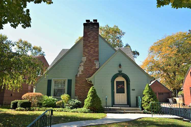1229 Maxine Drive Fort Wayne, IN 46807