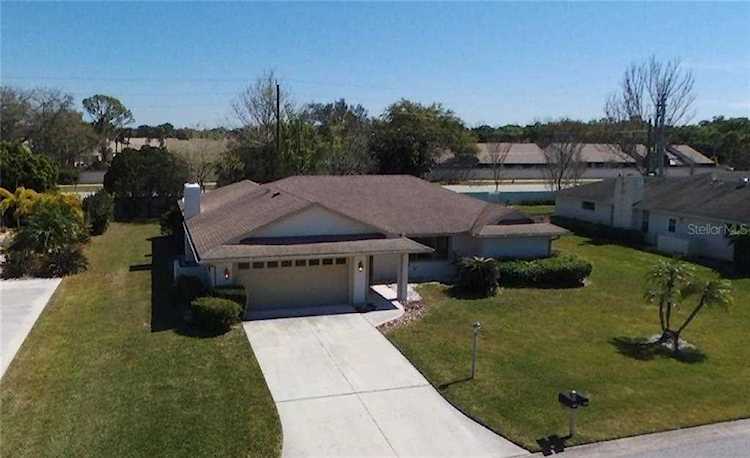 8211 Timber Lake Ln Sarasota, FL 34243