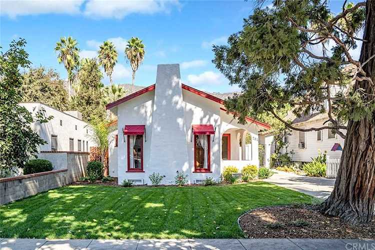 231 W Whitcomb Avenue Glendora, CA 91741