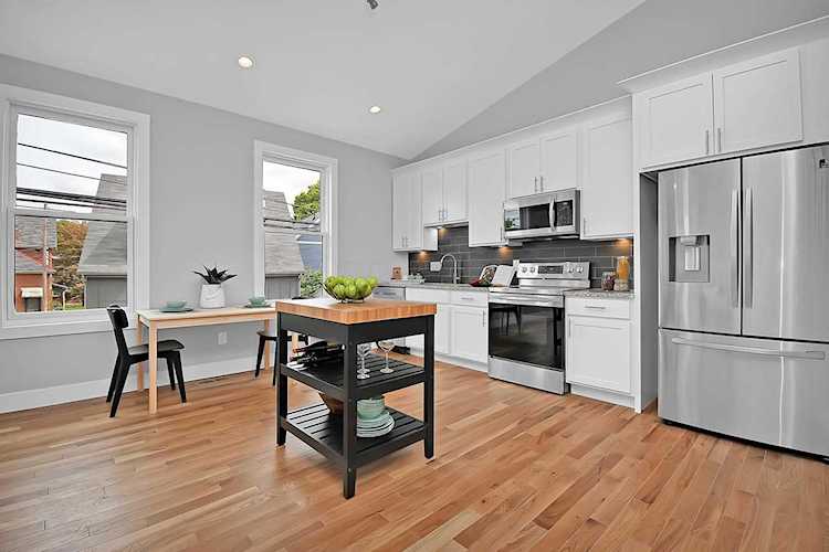 852 Summit Street Columbus, OH 43215