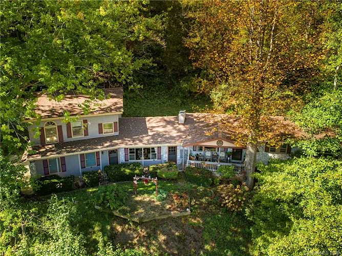 1589 Country Club Dr Maggie Valley, NC 28751