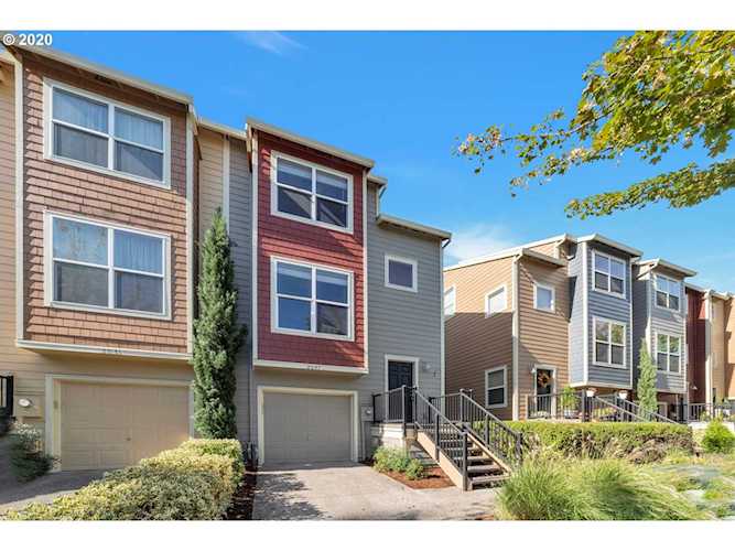 2047 NE Cadbury Ave Hillsboro, OR 97006