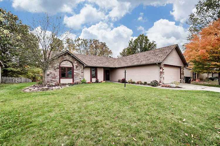 2217 Foxboro Drive Fort Wayne, IN 46818