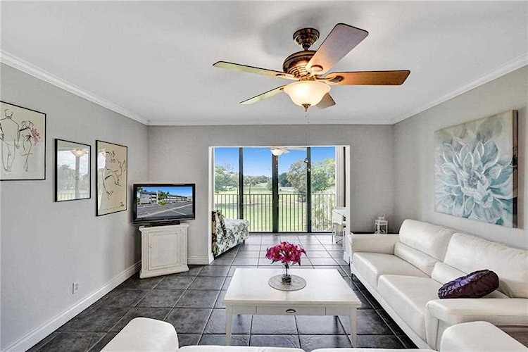 7817 Golf Circle Dr #312 Margate, FL 33063