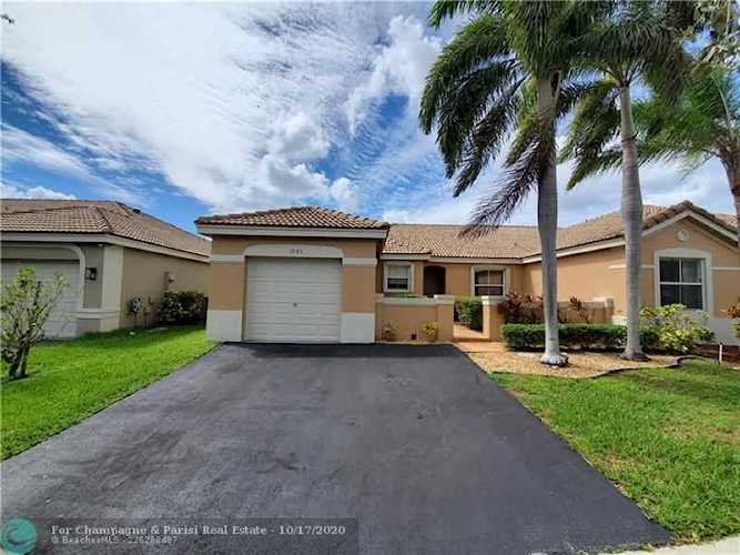 1583 Orion Ln #1583 Weston, FL 33327