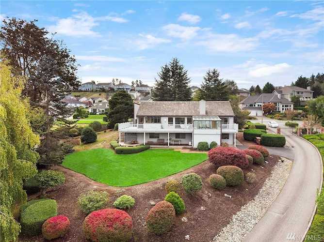 5801 Nahane East NE Tacoma, WA 98422