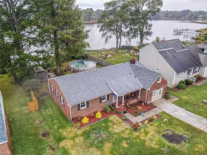 1407 Walnut Ave Chesapeake, VA 23325