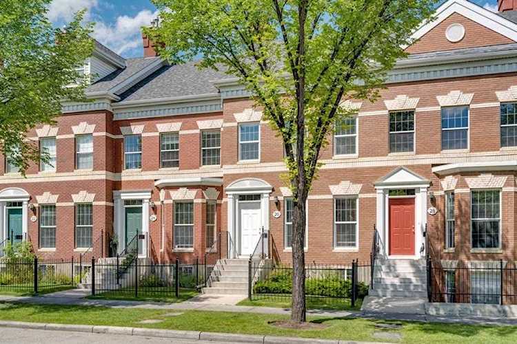 26 Promenade Way SE Calgary, AB T2Z 3H8
