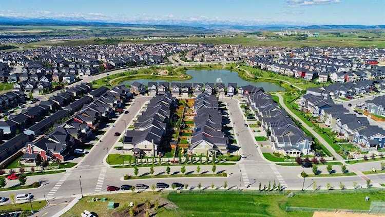 100 Sundown Place Cochrane, AB T4C 2T3