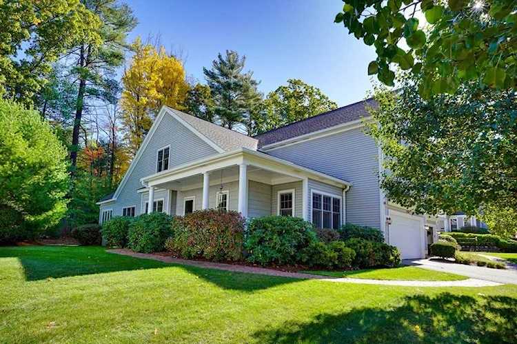 6 Hummock Way #40 Hudson, MA 01749