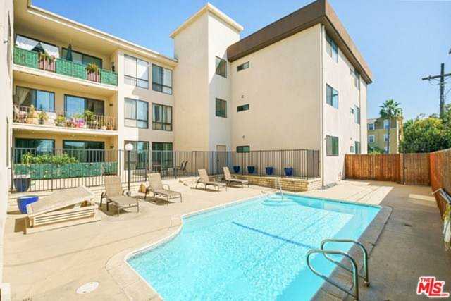 2175 S Beverly Glen Boulevard #204 Los Angeles, CA 90025