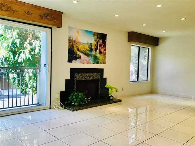 1742 S Bentley Avenue #101 Los Angeles, CA 90025