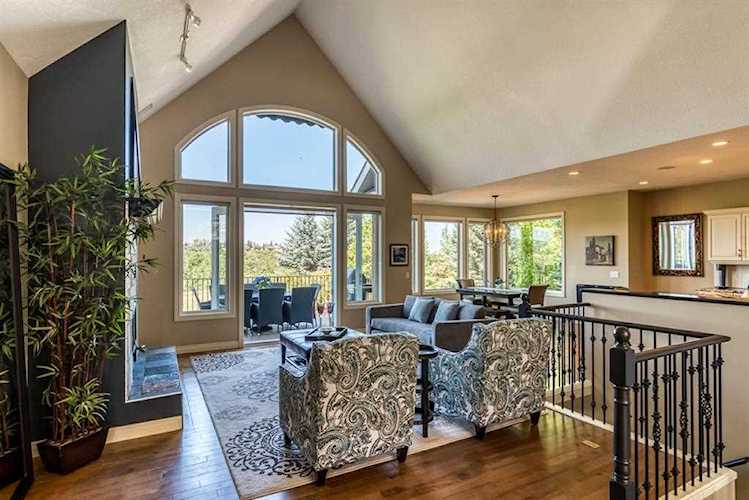 19 Summit Pointe Dr Heritage Pointe, AB T1S 4H2