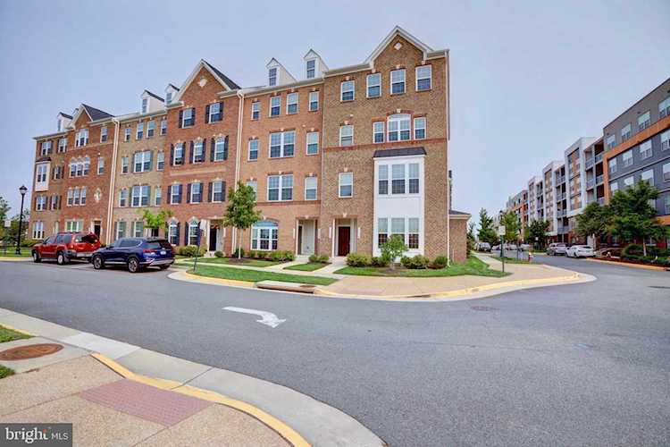 13728 Atlantis St #7L Herndon, VA 20171