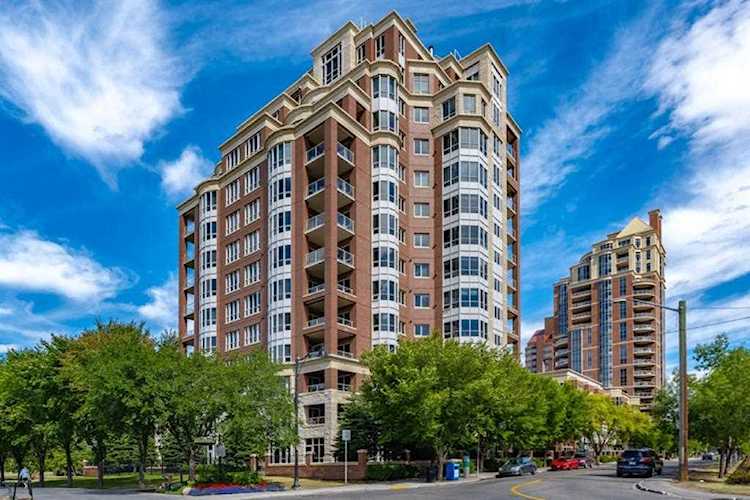 690 Princeton Way SW #1103 Calgary, AB T2P 5J9