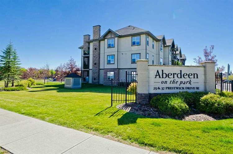 37 Prestwick Dr SE #203 Calgary, AB T2Z 4Z2