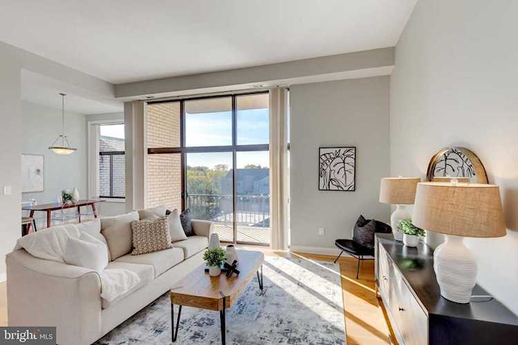 10857 Amherst Ave #301 Silver Spring, MD 20902