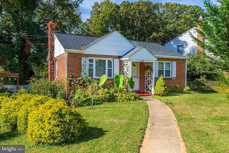 3611 Adams Dr Silver Spring, MD 20902