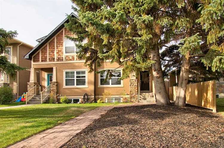 4607 19 Ave NW Calgary, AB T3B 0S4
