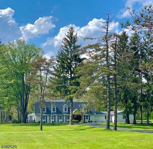 27 Hibler Rd Green Twp., NJ 07860