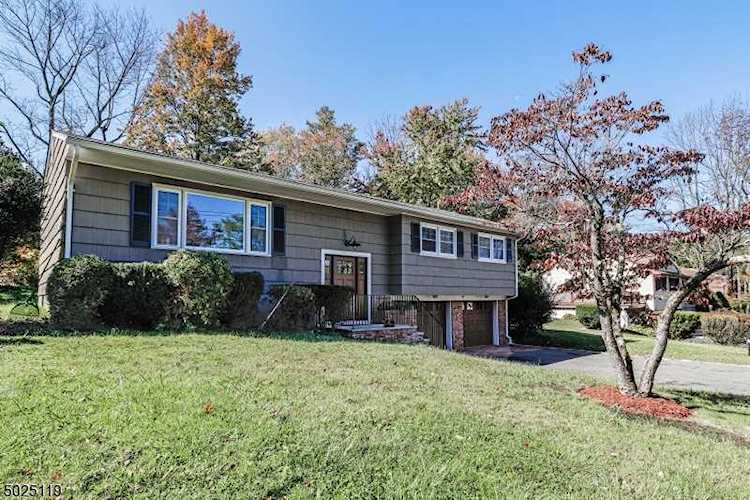 4 Iris Ln Randolph Twp., NJ 07869