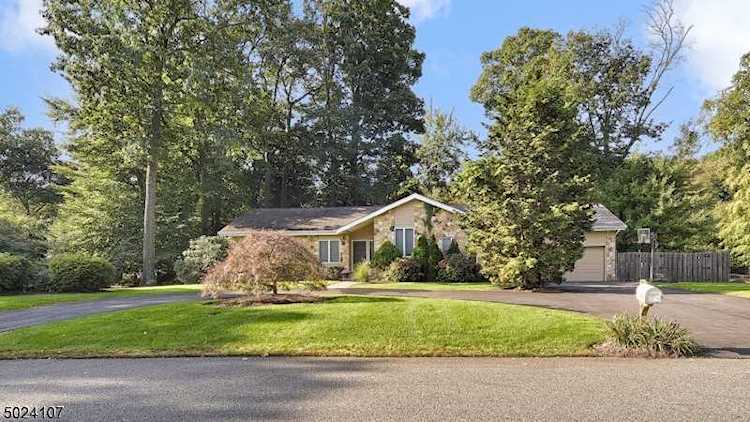 213 Fox Hollow Rd Wyckoff Twp., NJ 07481