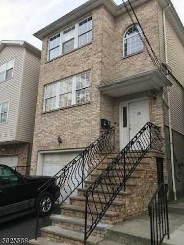 16 Halleck St Newark City, NJ 07104