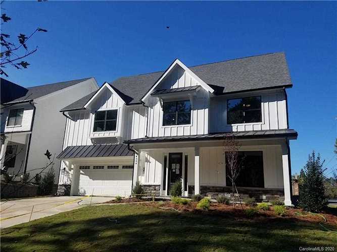 4004 Barmettler Dr Charlotte, NC 28211