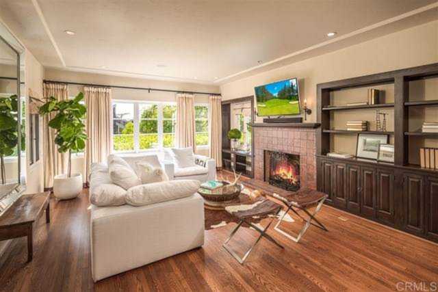 1246 Stratford Court Del Mar, CA 92014