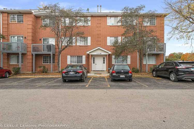 1338 S Lorraine Rd #A Wheaton, IL 60189