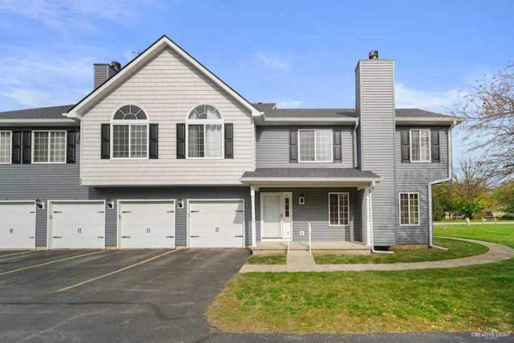 208 Maple St #A Sugar Grove, IL 60554