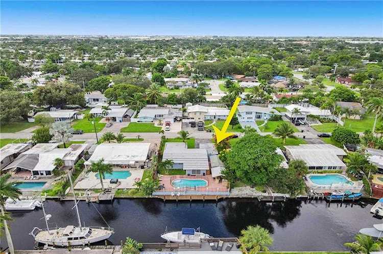2418 Cat Cay Ln Fort Lauderdale, FL 33312