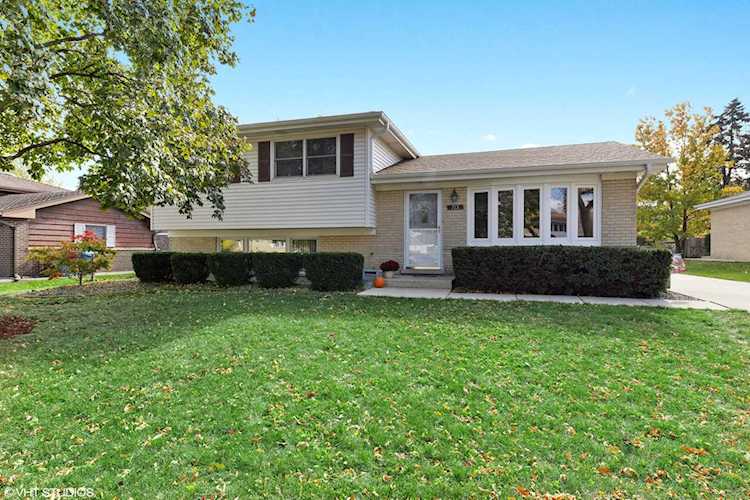 715 Groen Ln Schaumburg, IL 60193