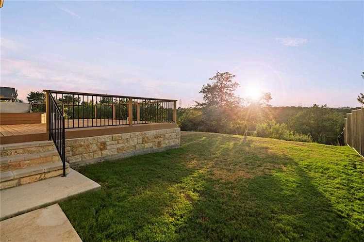 312 Coopers Crown LN Lakeway, TX 78738