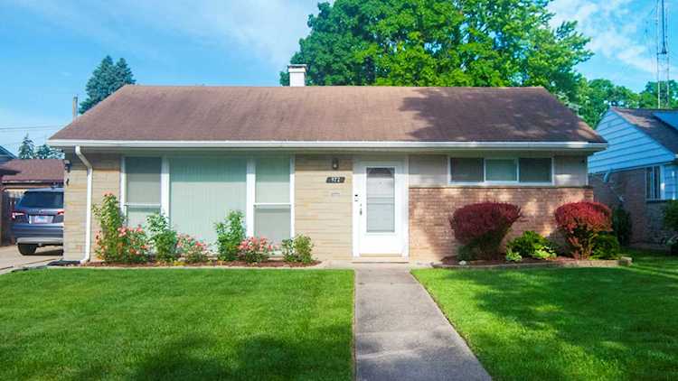 972 S 3rd Ave Des Plaines, IL 60016