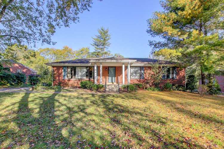 19 Lacy Ln Clarksville, TN 37043