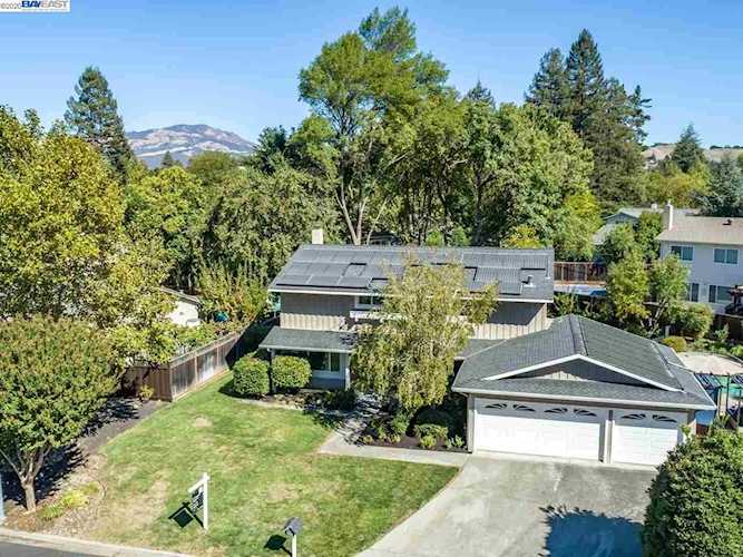 86 Saint Patricks Ct Danville, CA 94526