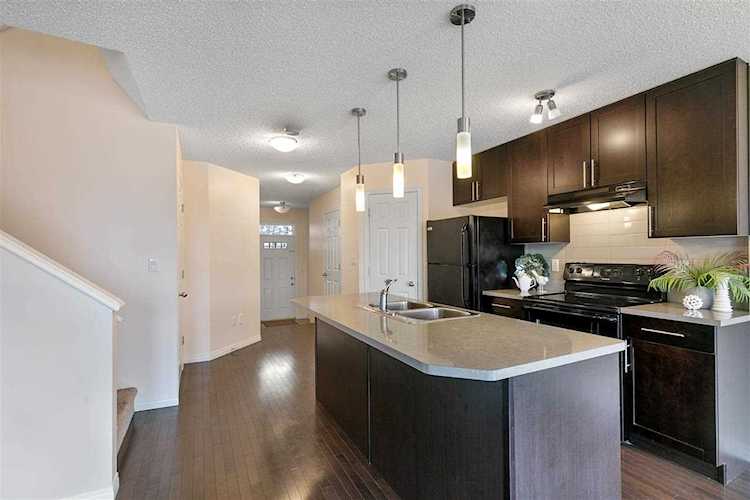 7703 24 Avenue Edmonton, AB T6X 1S6