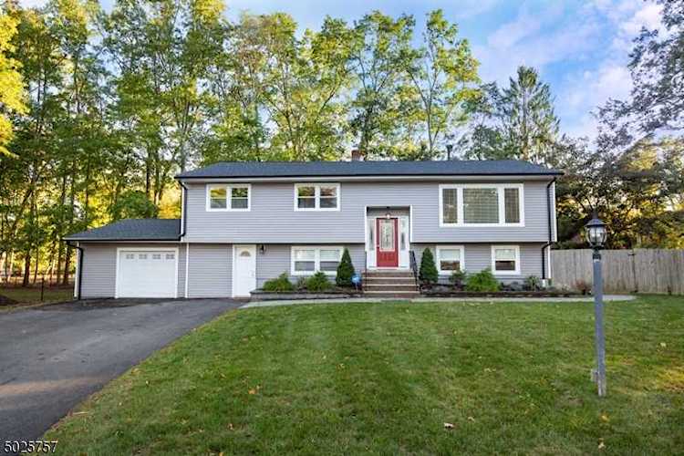 128 Richard St Parsippany-Troy Hills Twp., NJ 07054