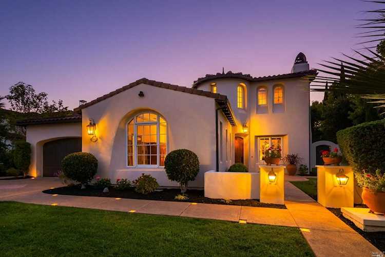 102 Chapel Hill Road Novato, CA 94949